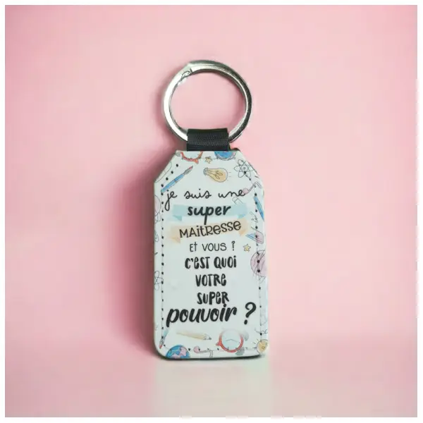 Boîte cadeau remplie pour maîtresse