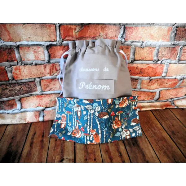 Sac à chaussons personnalisé, ecole crèche maternelle, coton taupe et animaux des bois, pochon enfant fille garçon