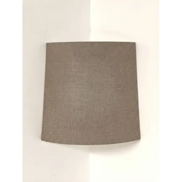 Applique murale d’angle trapèze taupe effet textile – luminaire mural design, déco moderne, scandinave, japandi, bohème