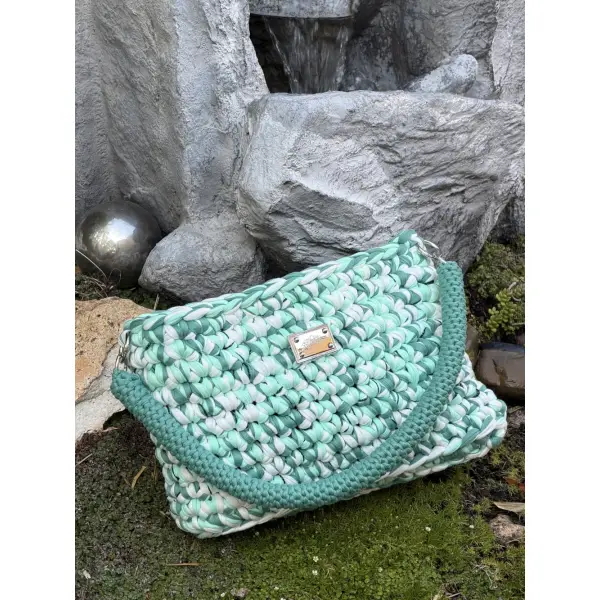 Sac au crochet modèle mentallo